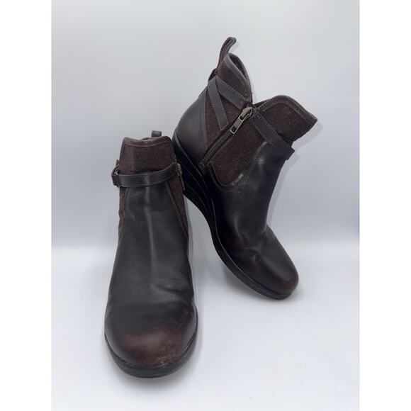 UGG Emalie Stout Brown Leather Bootie Boots Sherpa Insole Women's 7 S/N 1005286 - Picture 3 of 13
